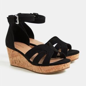 Size 6.5 wide TORRID Black Faux Suede Strappy Cork Wedge Sandals shoes